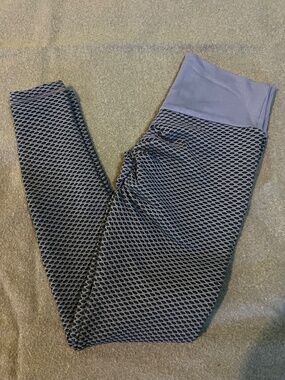 Women’s butt lifting leggings